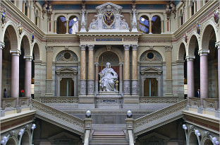 Foto Justitia Fries secession, Justizpalast Wien